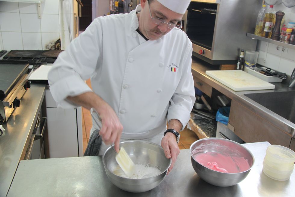 READY..AND GO WITH THE SPATULA