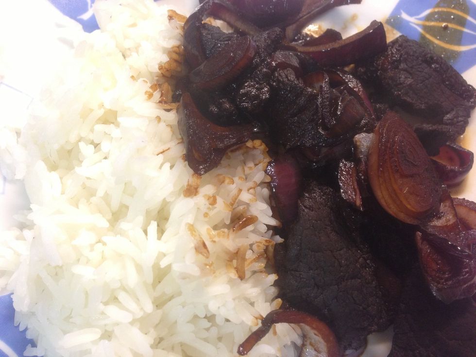 Ready! Now serve it with Rice! On the Philippines you traditional eat it with Rice. Mmmhhh masarap! That Means tasty! Enjoy it!