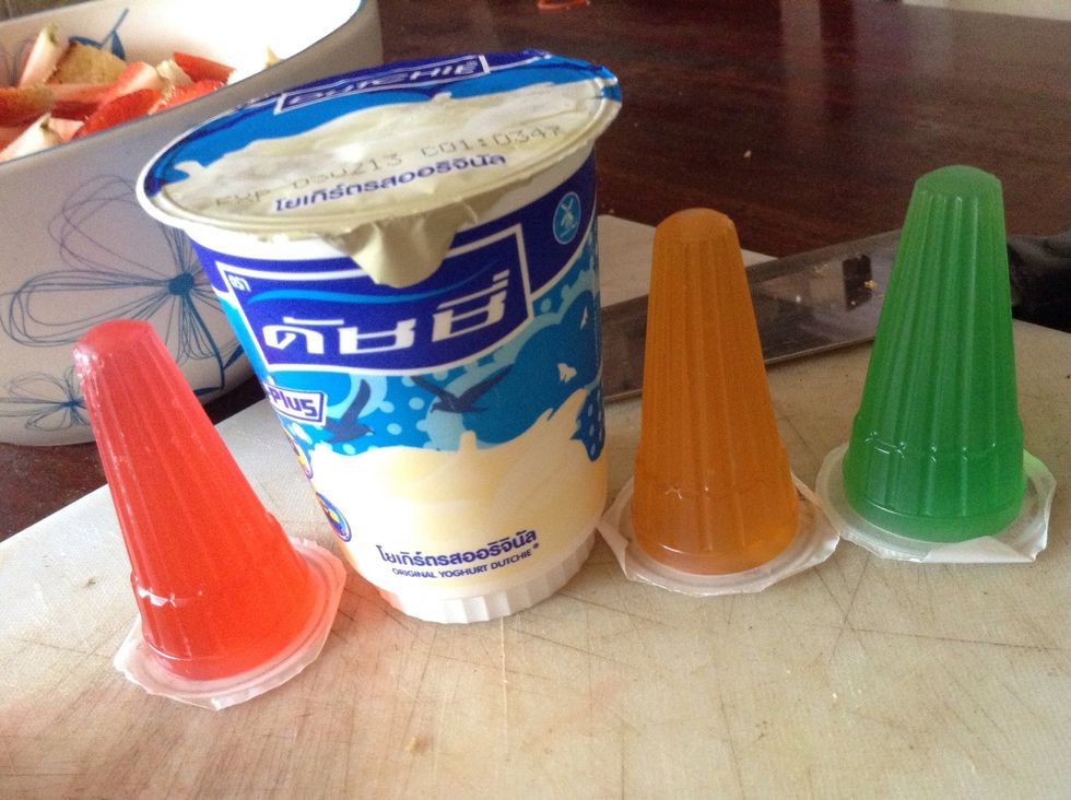 Ready original flavour yogurt and Jelly