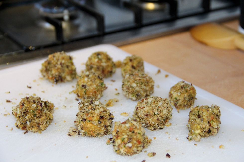 Ready to fry n preheated oil at 180 degrees celsius