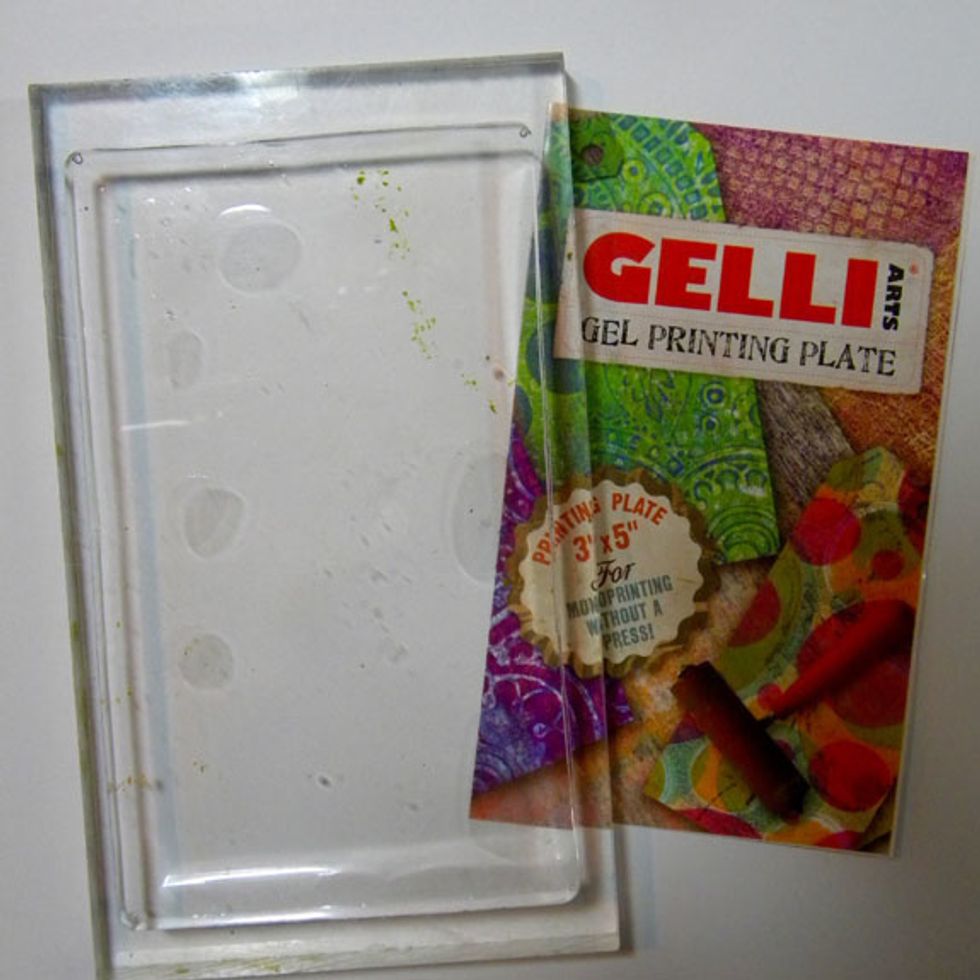Recently I purchased this small Gelli Arts Printing plate. The reason I love this size is that you can put it onto an acrylic block and "stamp" with it.