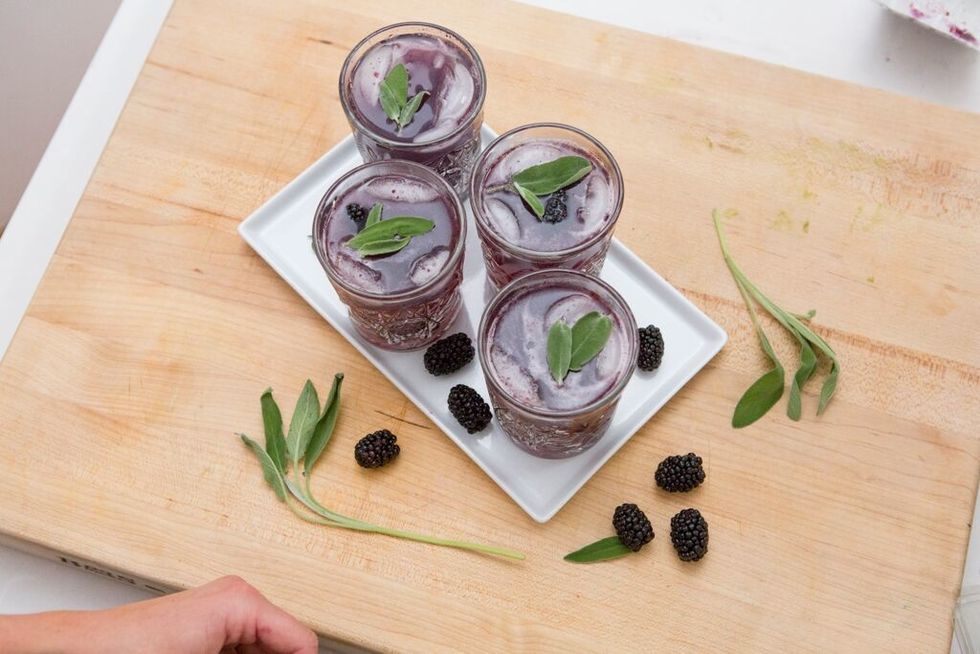 Recipe from: http://www.scalingbackblog.com/beverages/9336405396/