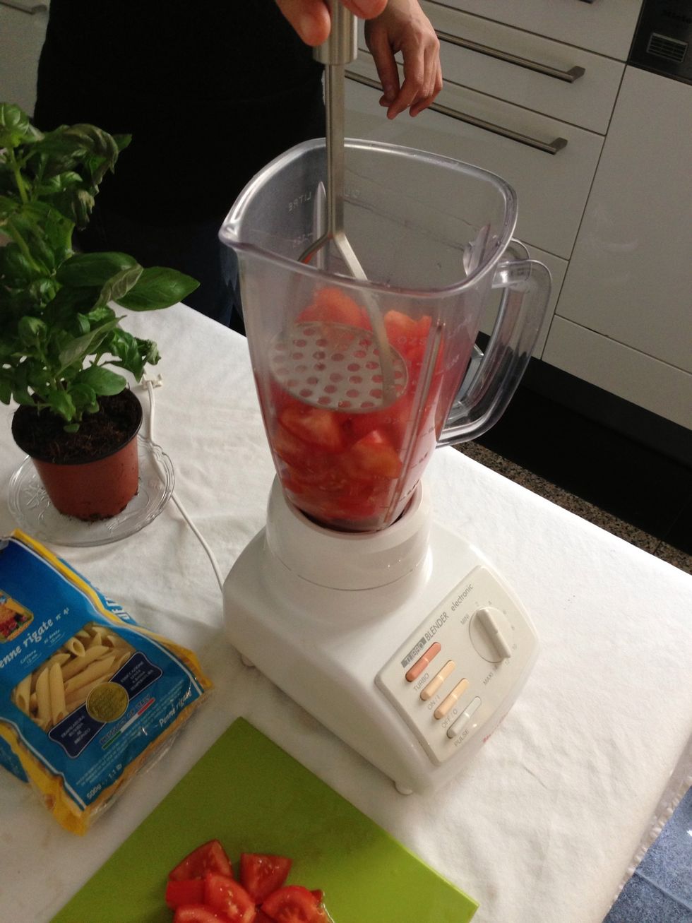 Reduce tomatos into a sauce...