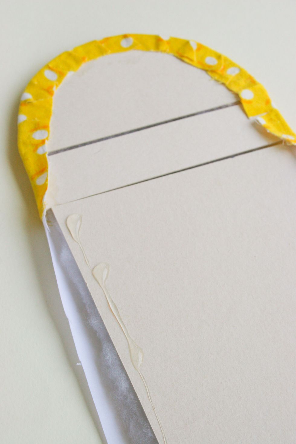 Remember that between a pieces of cardboard should be a distance of 0.5 cm