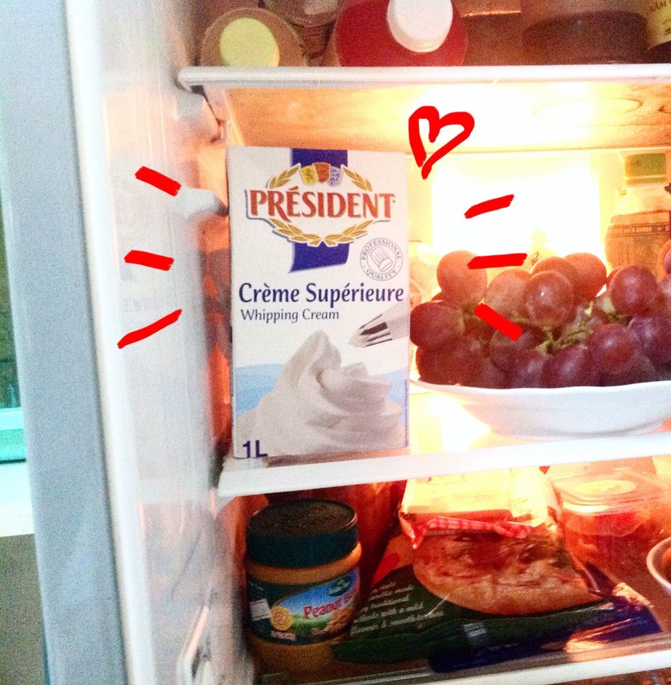 Remember the whipping cream that I told you to leave in the fridge before? Yeah now it's the time you take it out. Cool whipping cream will be whipped easier.