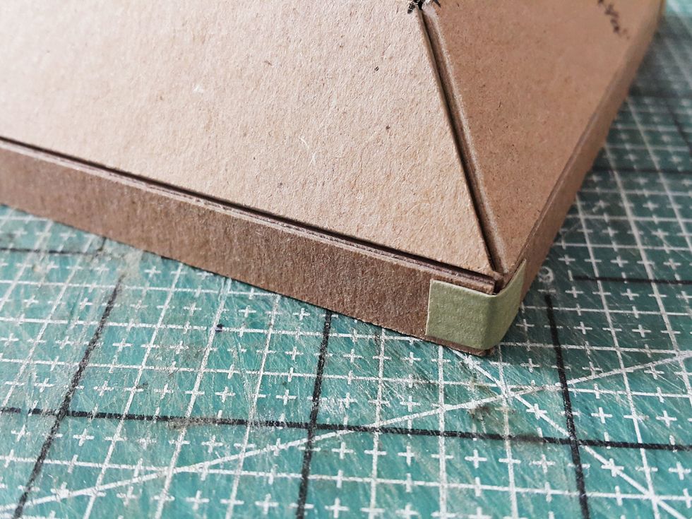Remember to adhere a tiny part of the strips from the outside of the roof for the 3/8" sides.