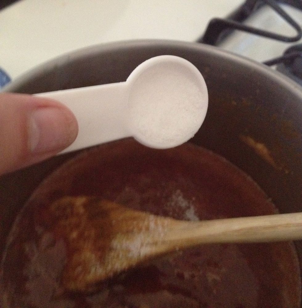 Remove from the heat and stir in the teaspoon of salt - this is salted caramel after all! Let the caramel cool.