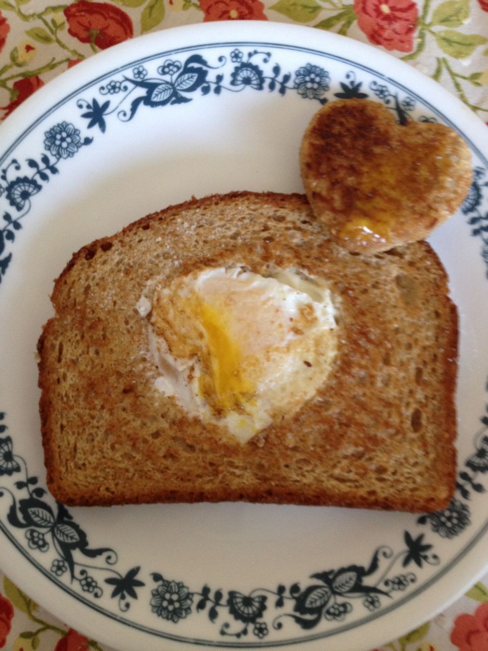 Remove from the pan - this is the "cute" side. It's hard to see in this photo but in person the heart \u2764 shape is clearer.