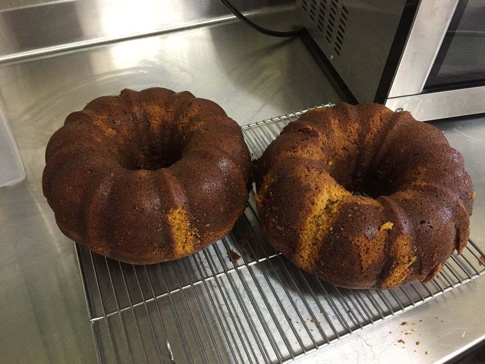 Remove pan and cool completely (both must be cooled)