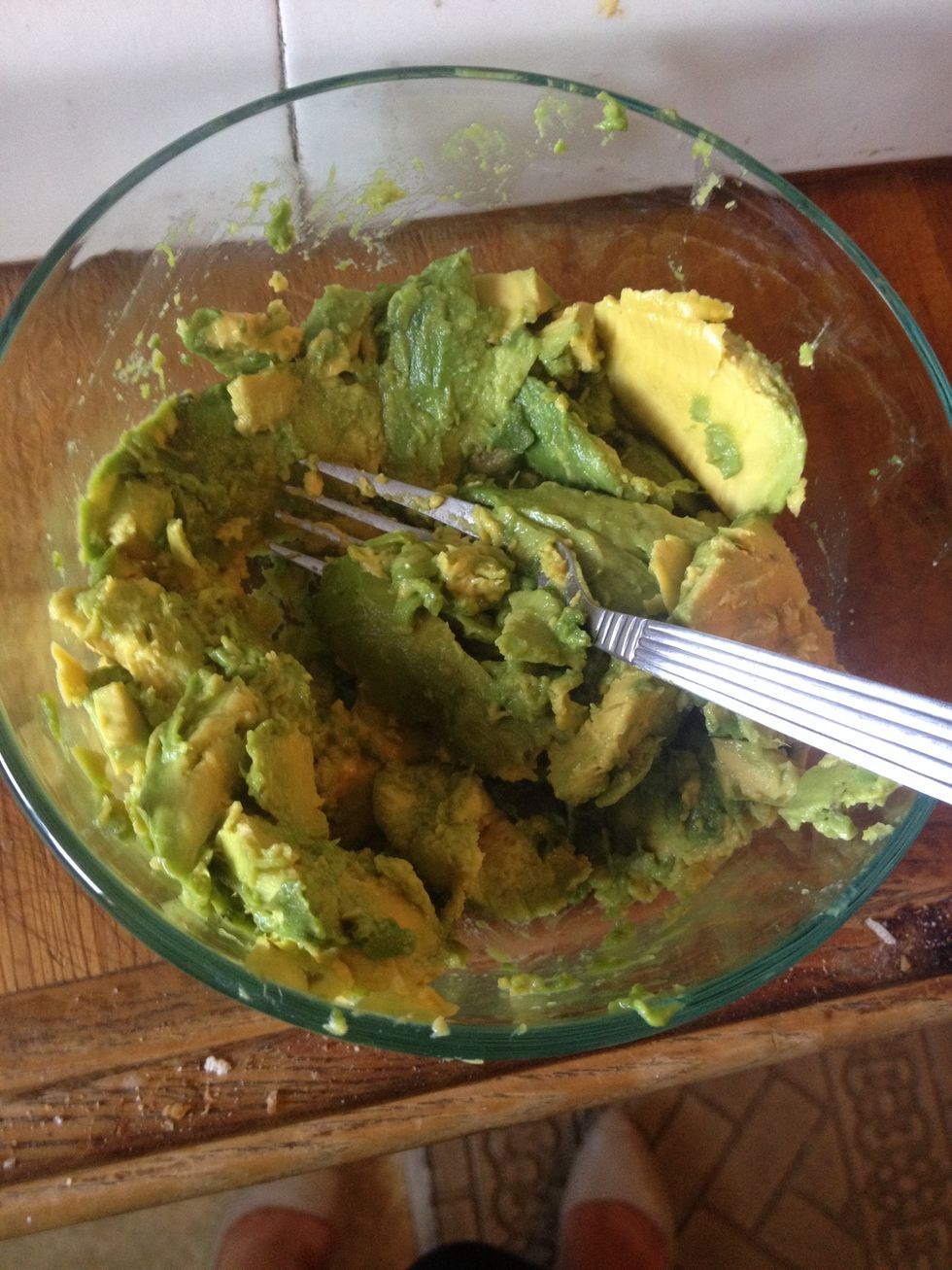Remove the avocado from skin.