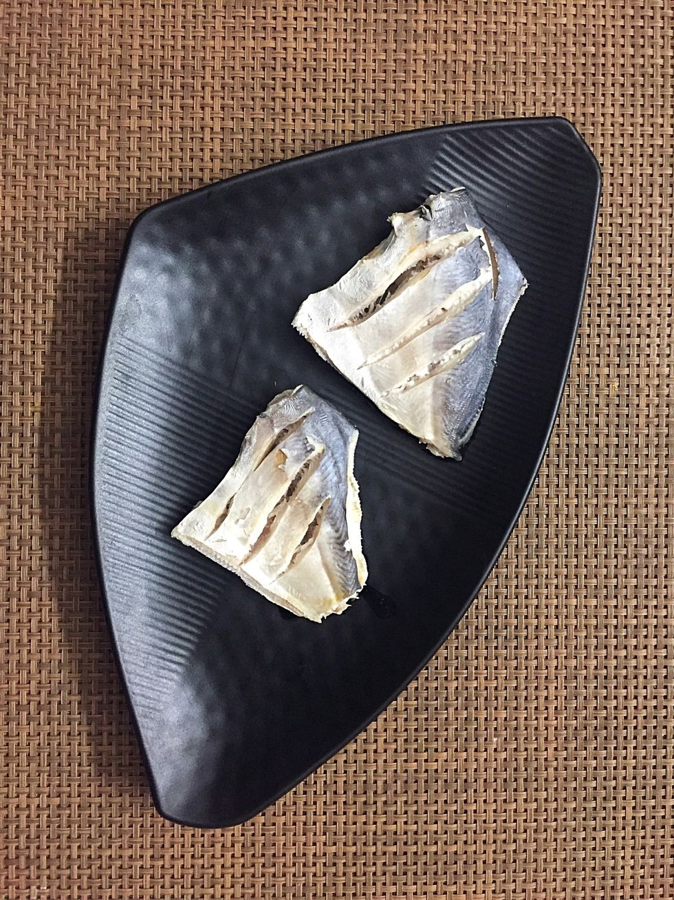 Remove the fish and keep it after boiling.