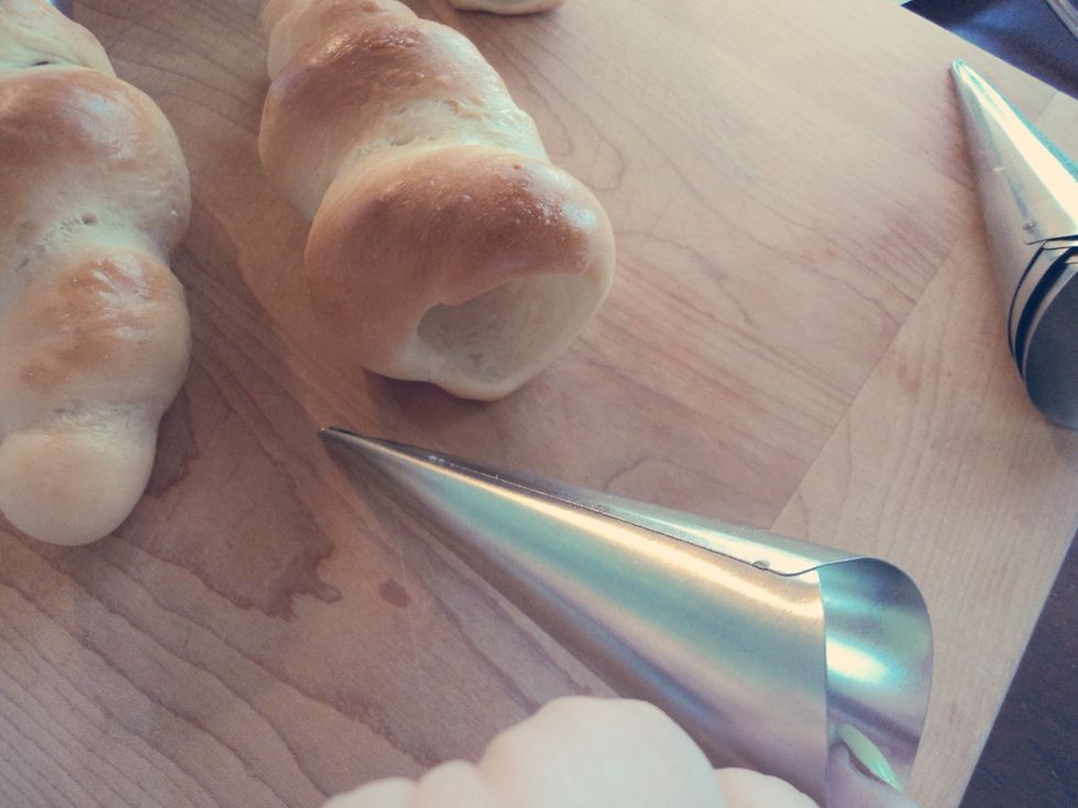Remove the pastry cones to let the insides cool down as well!