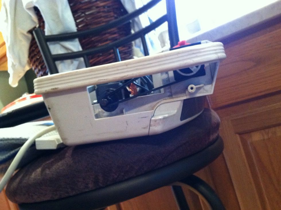 How to change an oreck vacuum cleaner belt B+C Guides