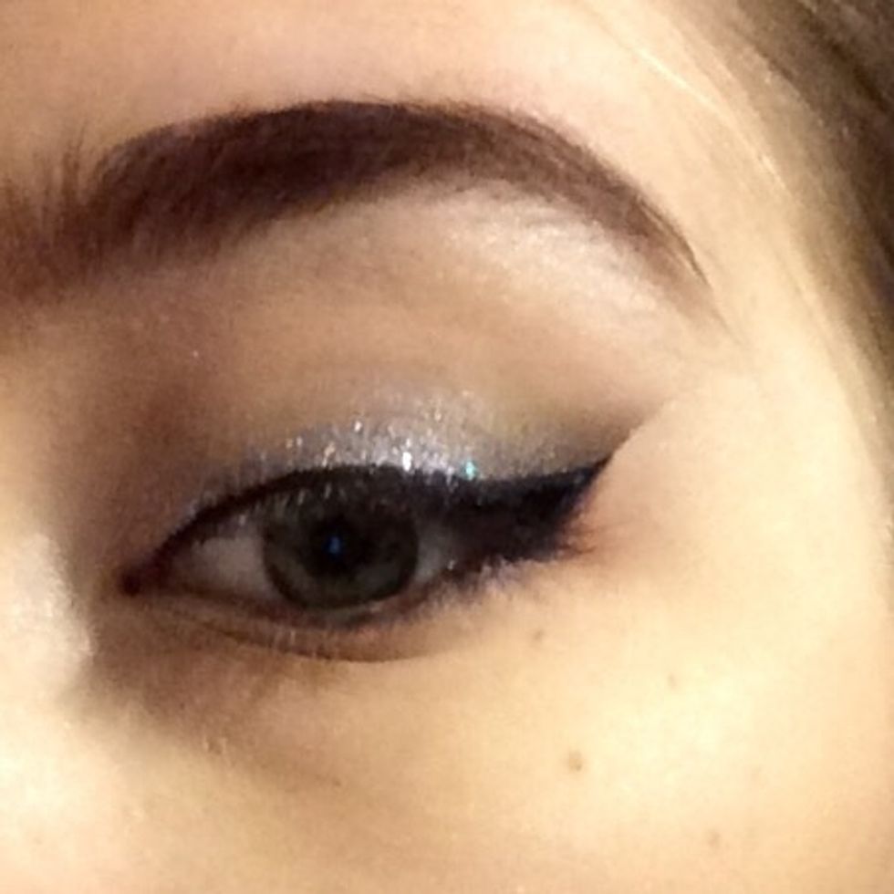 Remove the tape to reveal a clean edge!