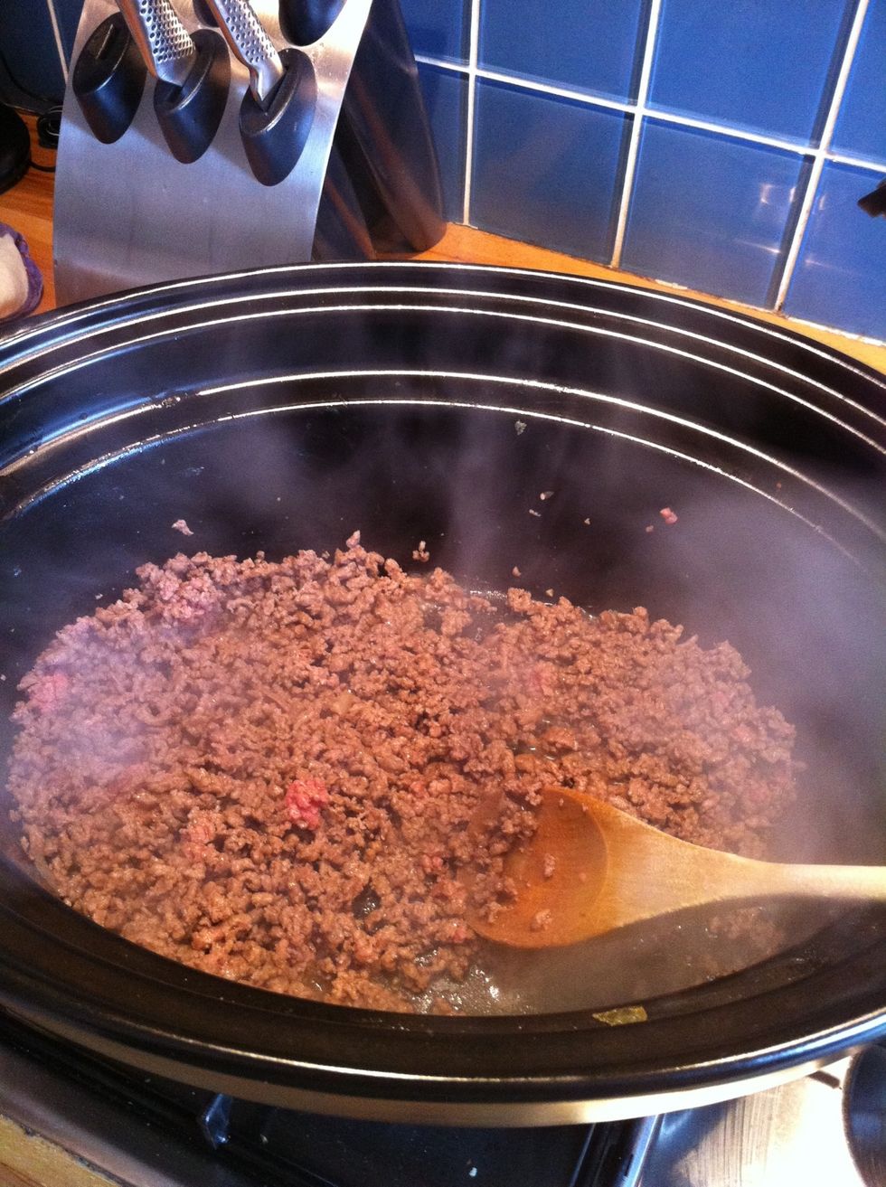 Remove the veg & set aside. Use same pan to brown the beef. (pop the kettle on at this point too!)