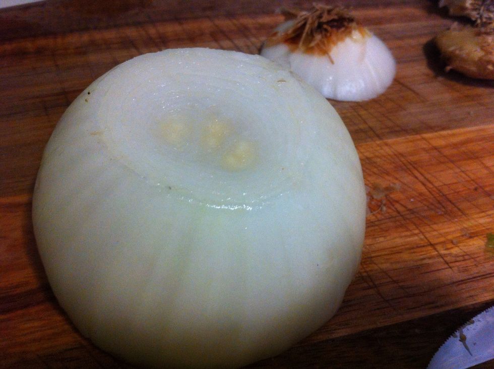 Remove top from onion