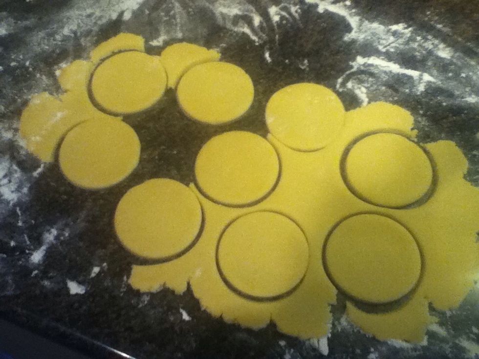 Remove your dough from the fridge and roll out about 1.5cm thick. Cut into a circular shape. (Any shape will do but circuls look better!) \ud83d\udc95