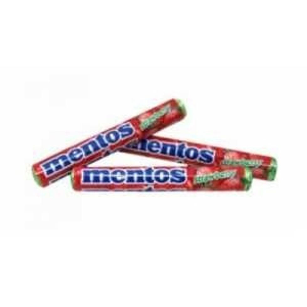 Repeat steps 1-14 twice but with Strawberry Mentos
