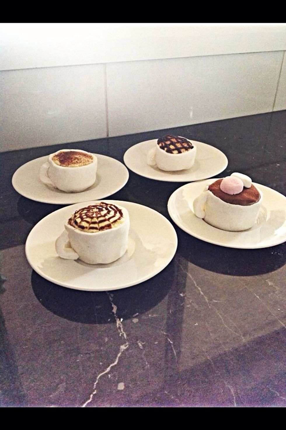 Repeat steps 13 to 22 for the rest of your cupcakes.