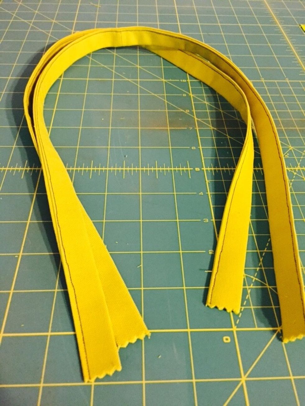 Repeat steps 2 - 7 for the second strap. Then you should have two finished straps.