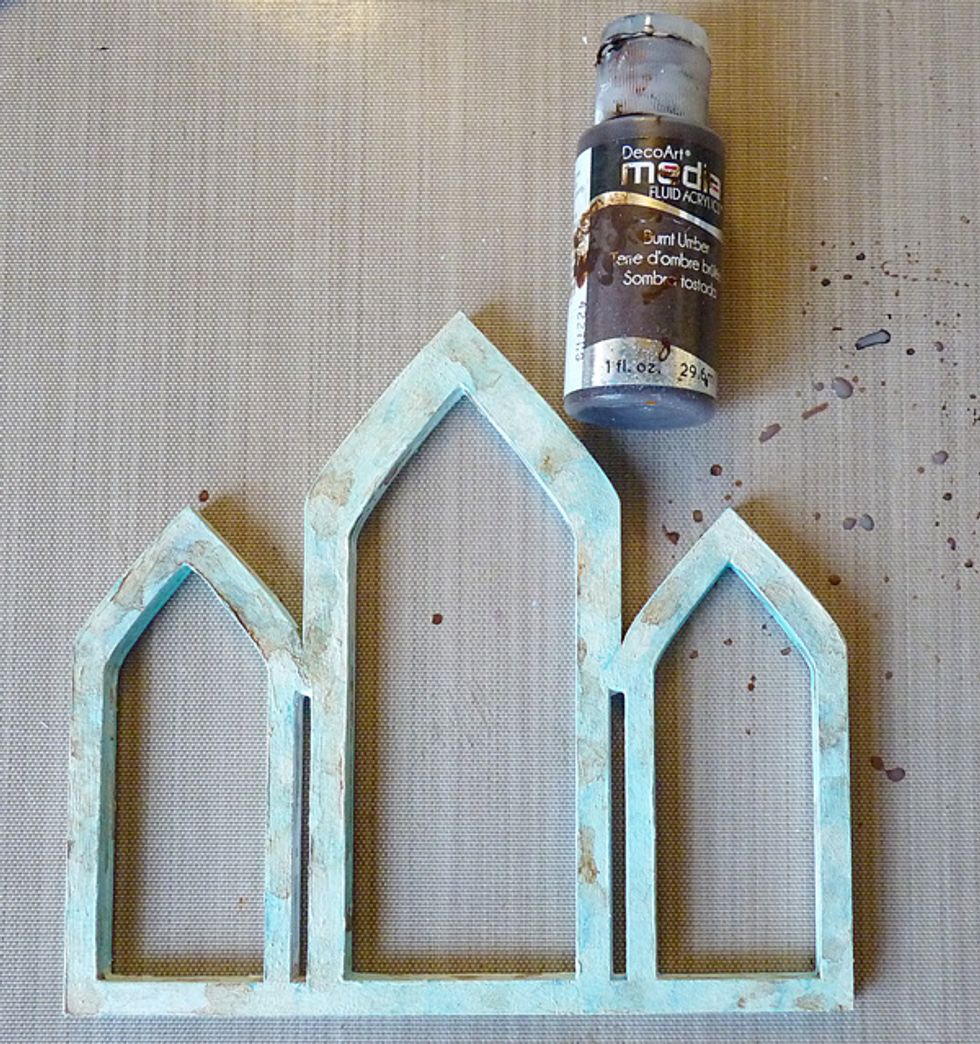 Repeat the dip and dry process with a watery wash of Burnt Umber.