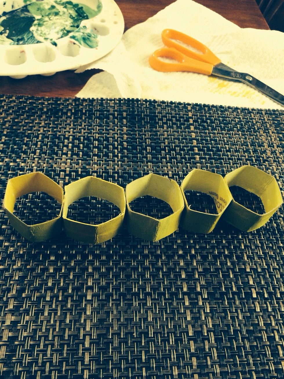 Repeat the last step with 5 hexagon pieces.