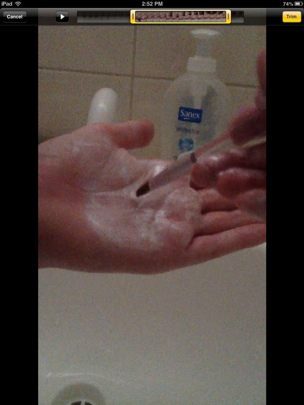 Repeat the previous step with the olive oil only with the soap you just put on your hand