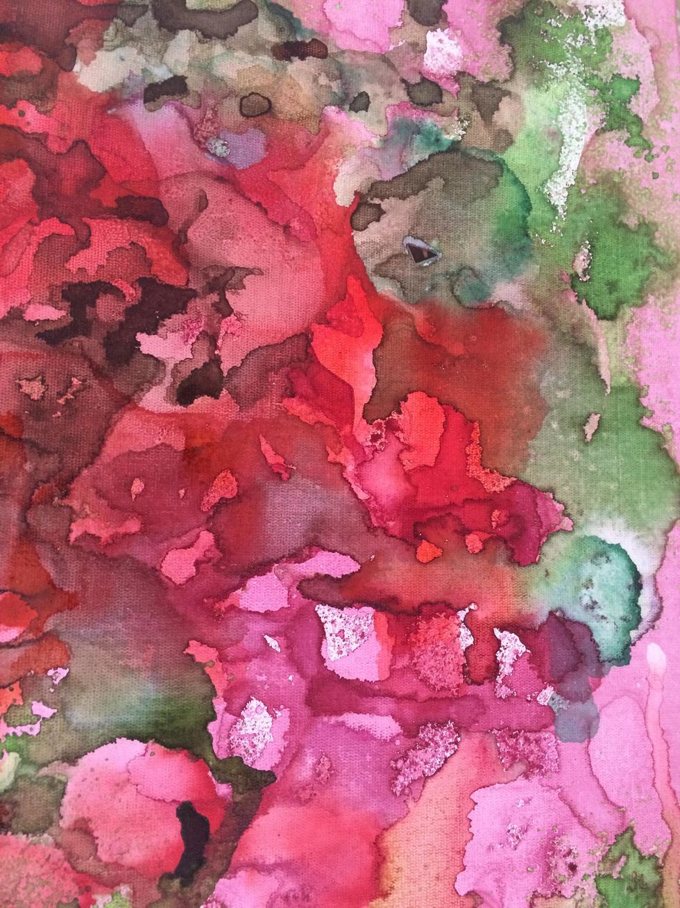 Repeat the same process with green spray ink.