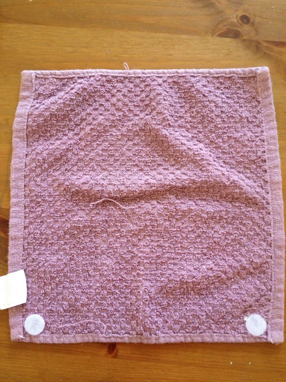 Repeat the same thing for the loop fasteners on one side of the towels