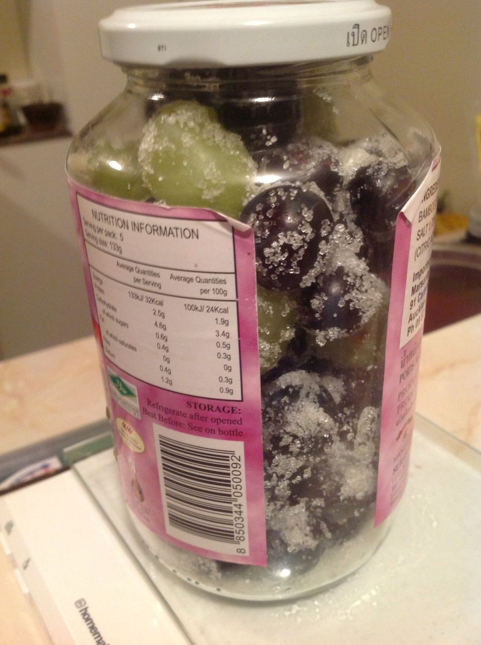 Repeat the steps until you have filled your jar, add some white rice wine if you have, just to add some alcohol in it.