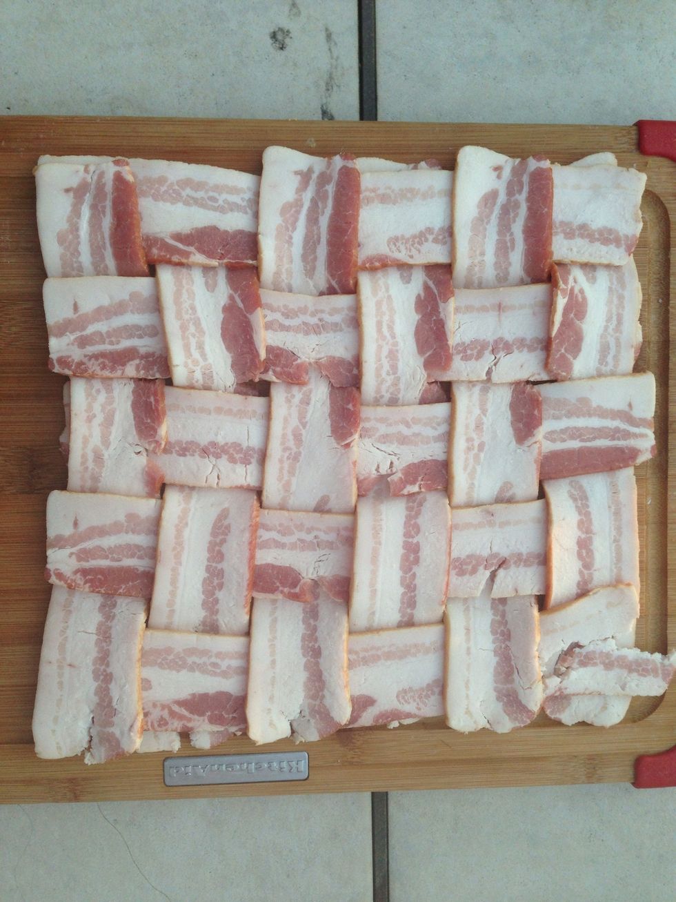 Repeat this process until you have a nice weave pattern of bacon.