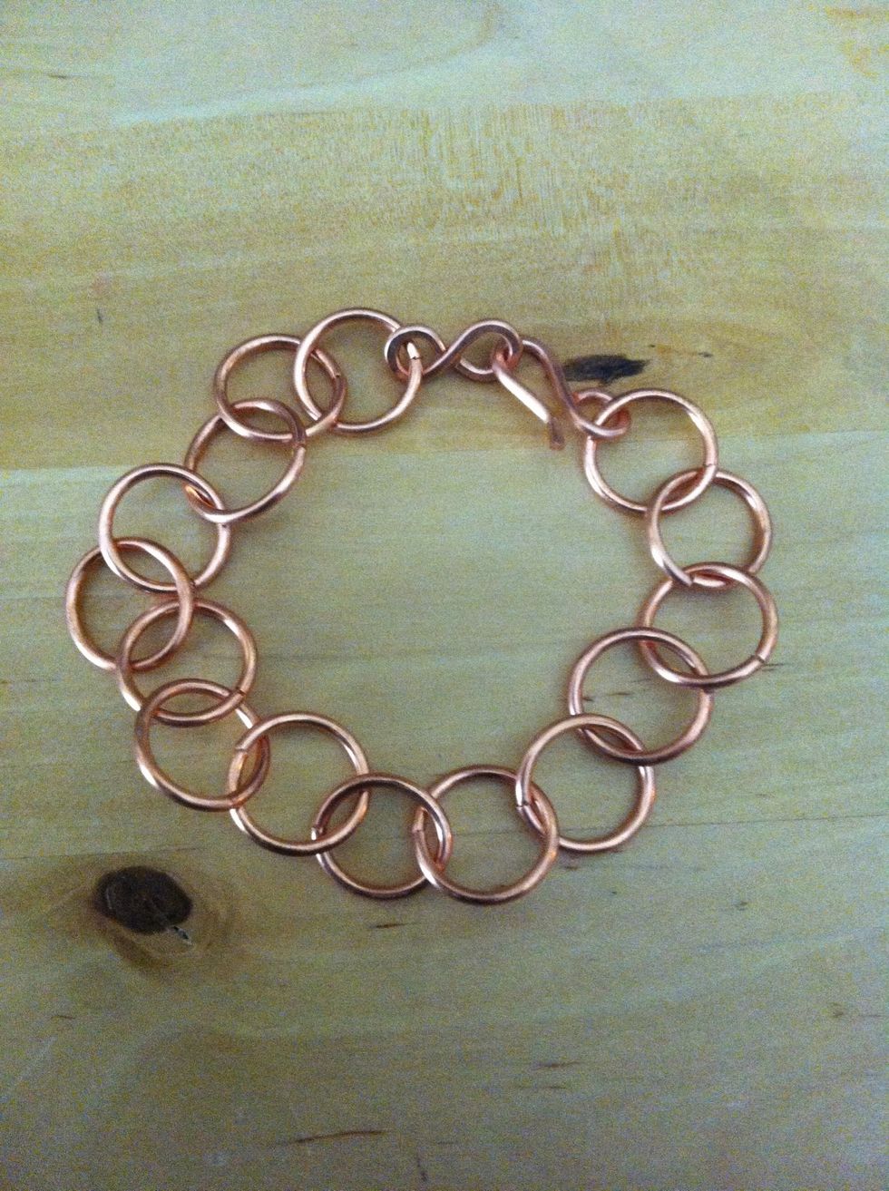 Repeat with the eye part of the clasp and you are done!