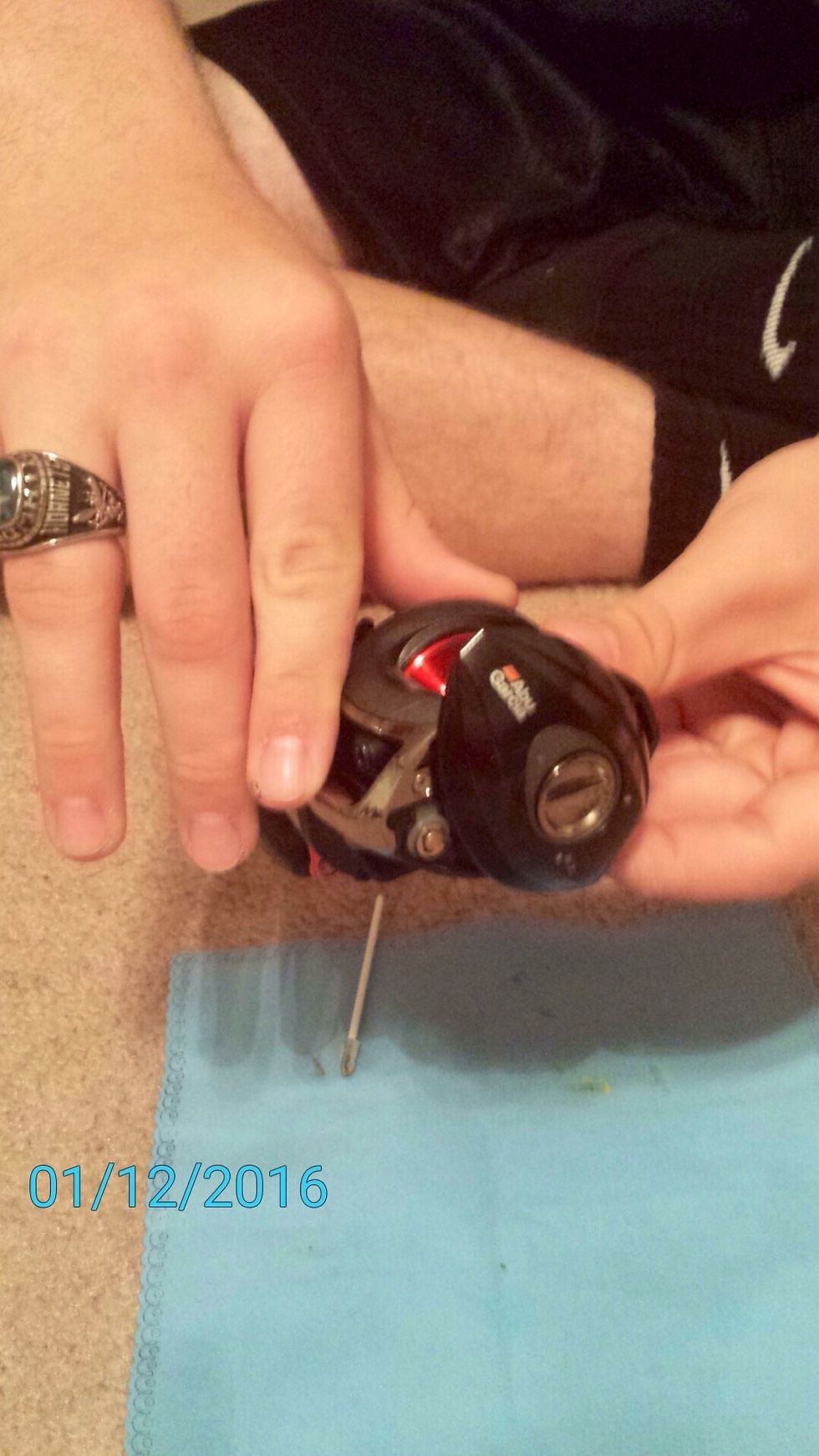 Replace the cover and tighten it by rotating forward.