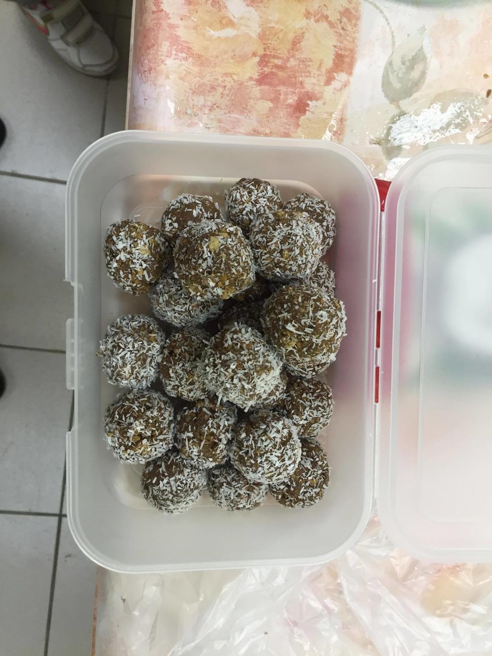Result: Coconut balls !!!