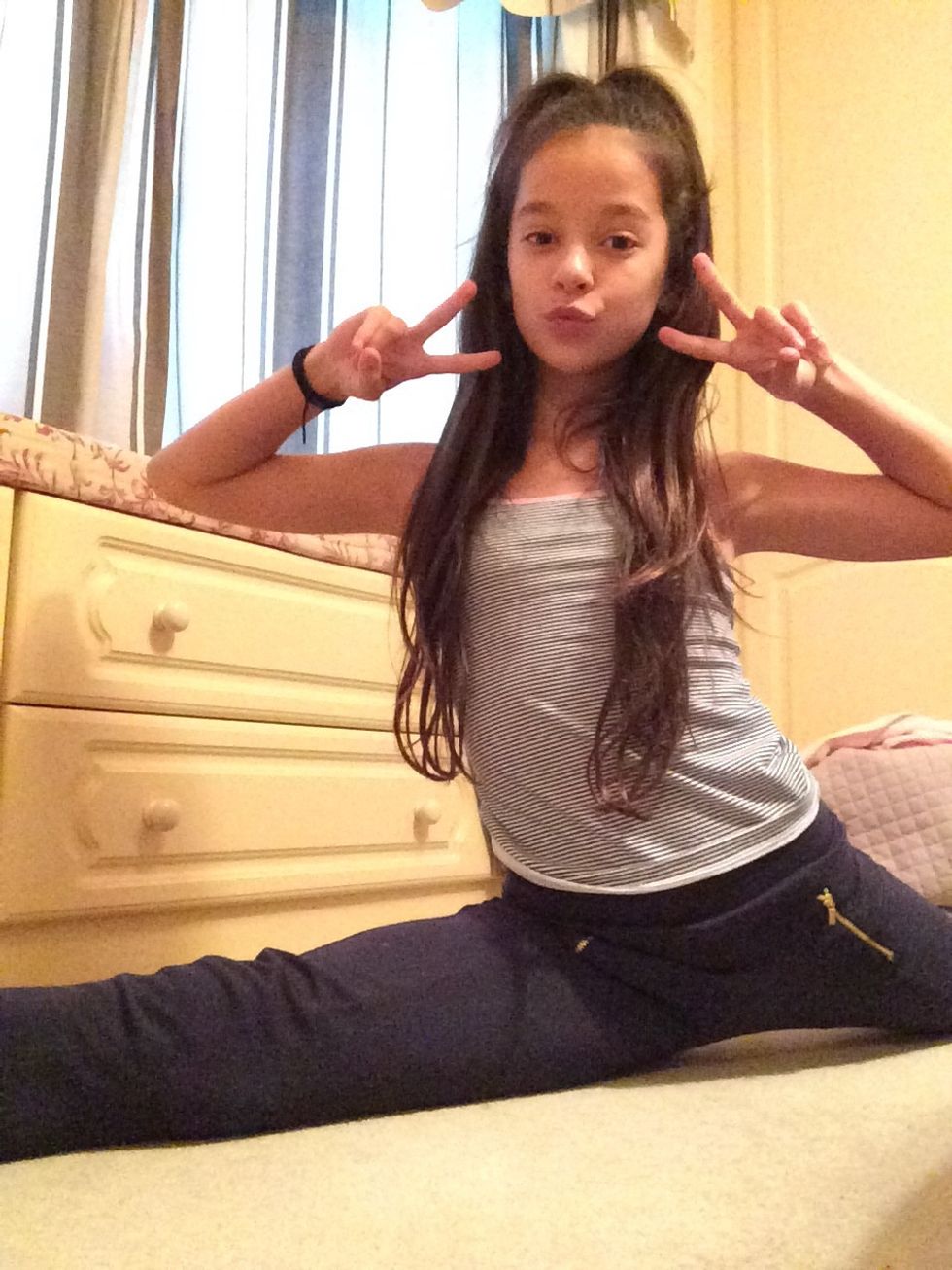 Right leg split as well ( see my first snap guide post!)