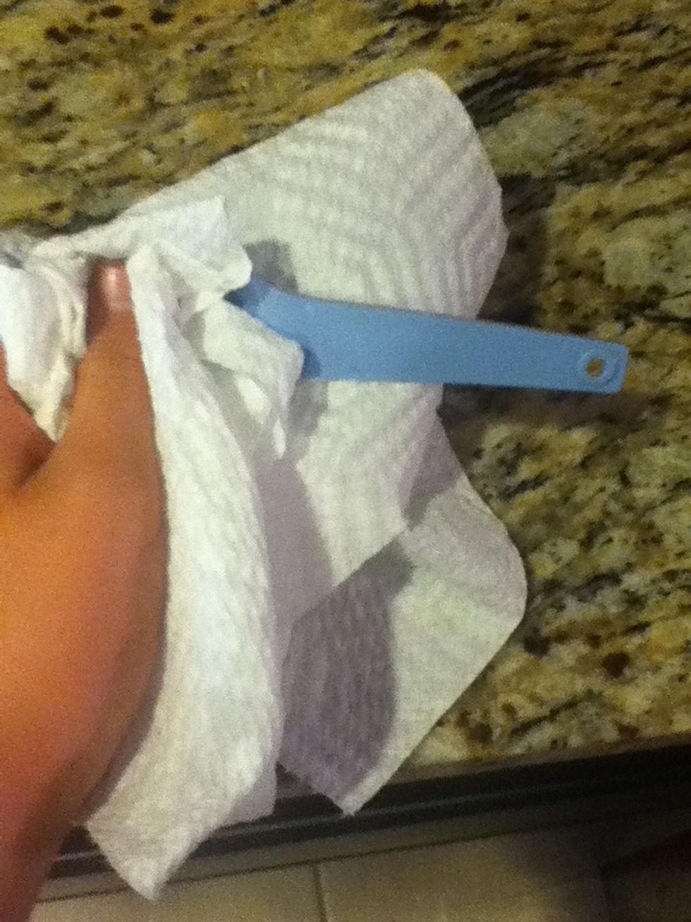 Rinse and dry your measuring thingy