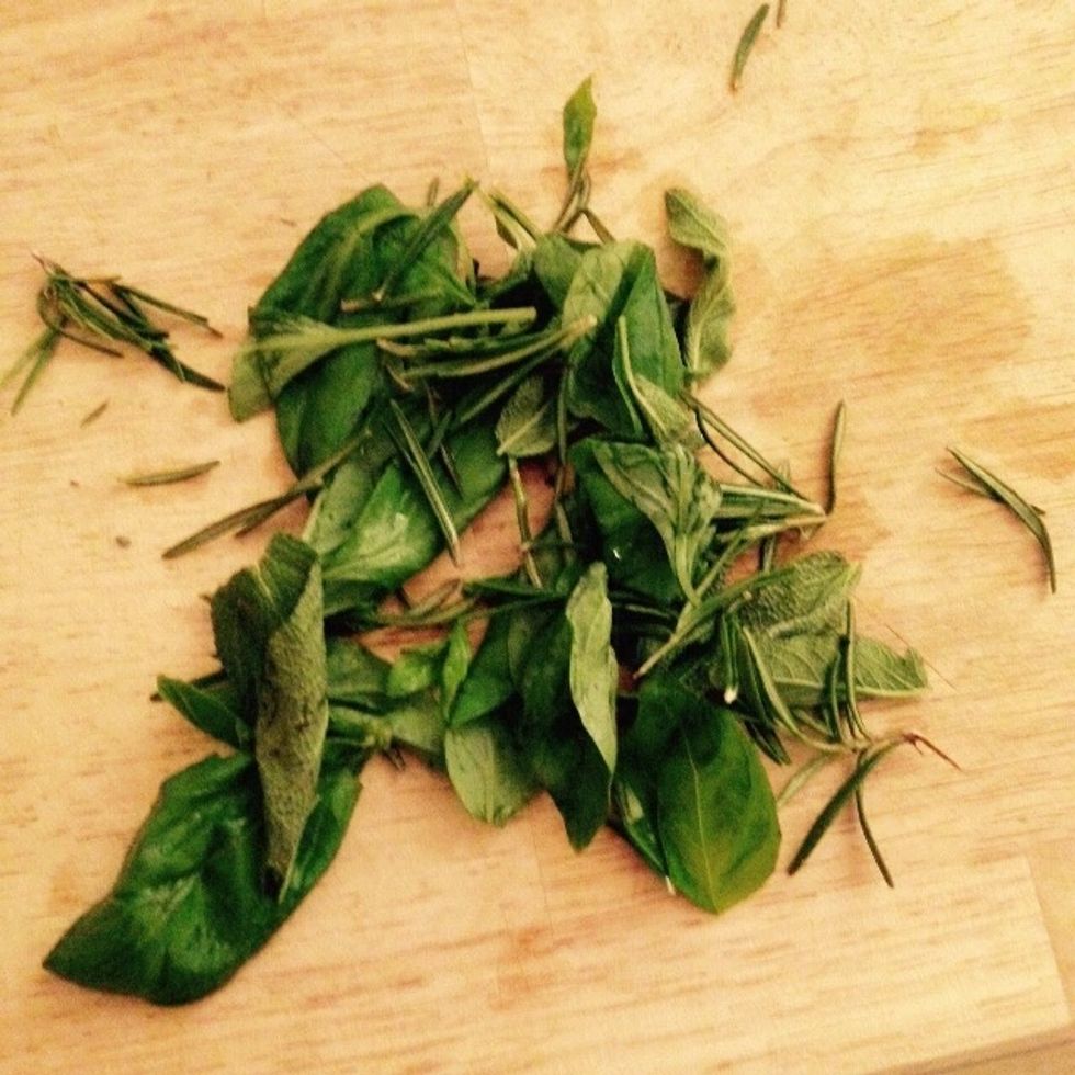 Rinse and pick all the herbs, the quantity I listed is just indicative, add as much as you want