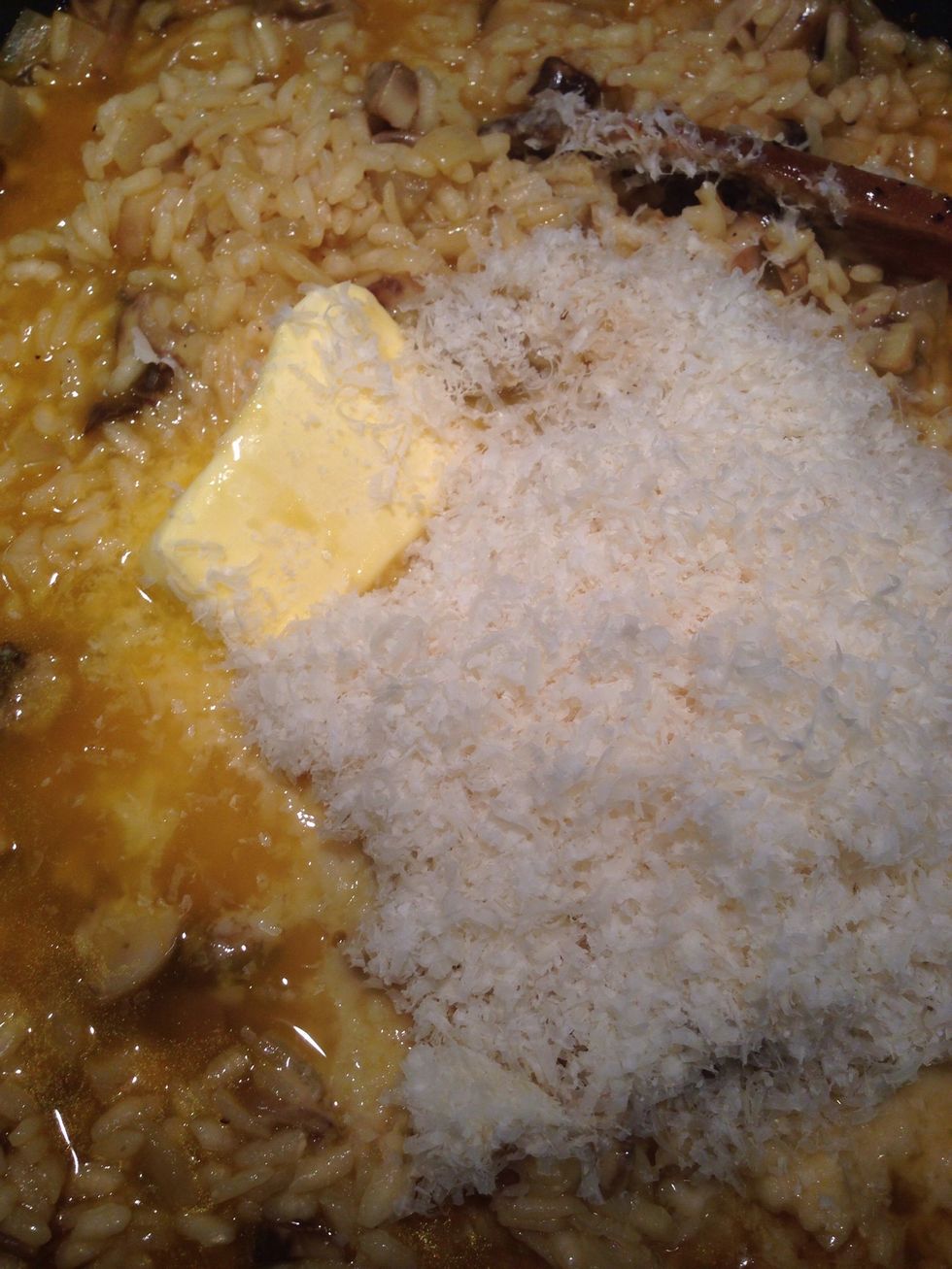 Rinse and repeat the stock, taste here and there, season with salt and black pepper to taste. Once rice is to your doneness, add butter and grated parmiggiano and turn off heat. Warm some bowls.