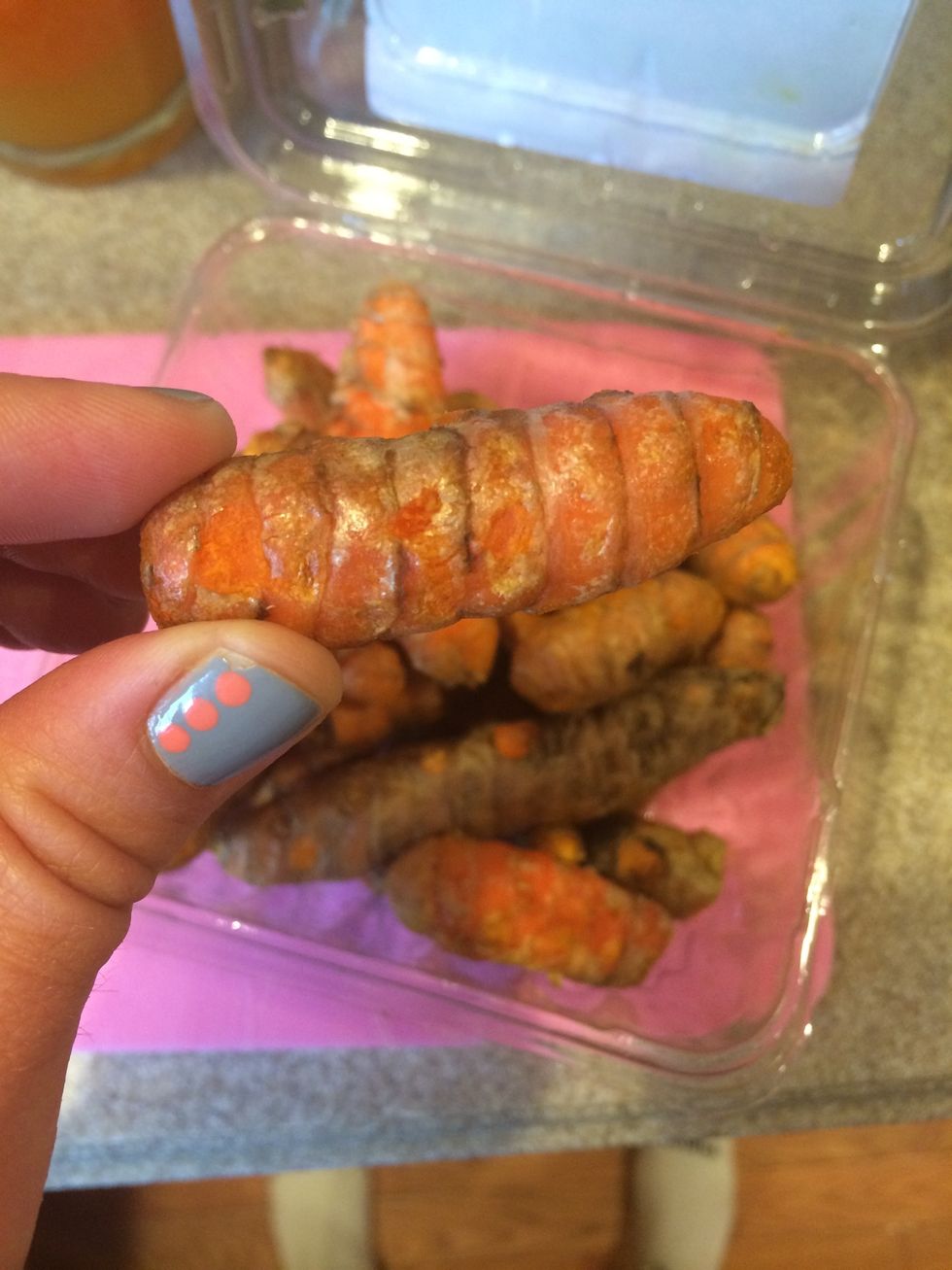Rinse off a 1-2 inch piece of turmeric