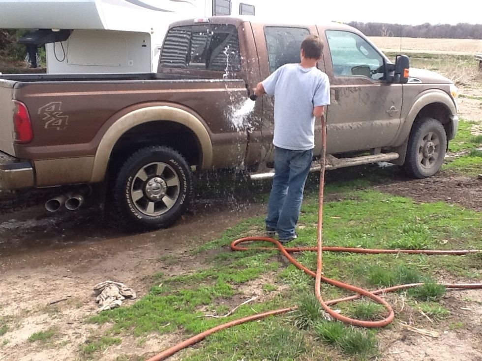Rinse off all of the mud on your vehicle.