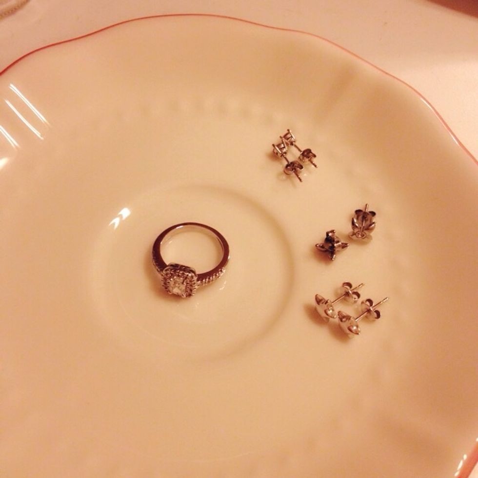 Rinse the ring and let it air dry. I usually clean other pieces of jewellery together to save time.