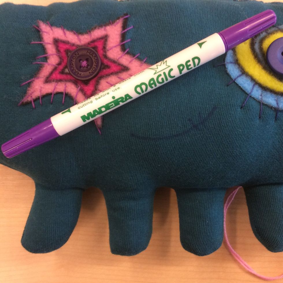 Rita den mun du vill ha med tygpenna.