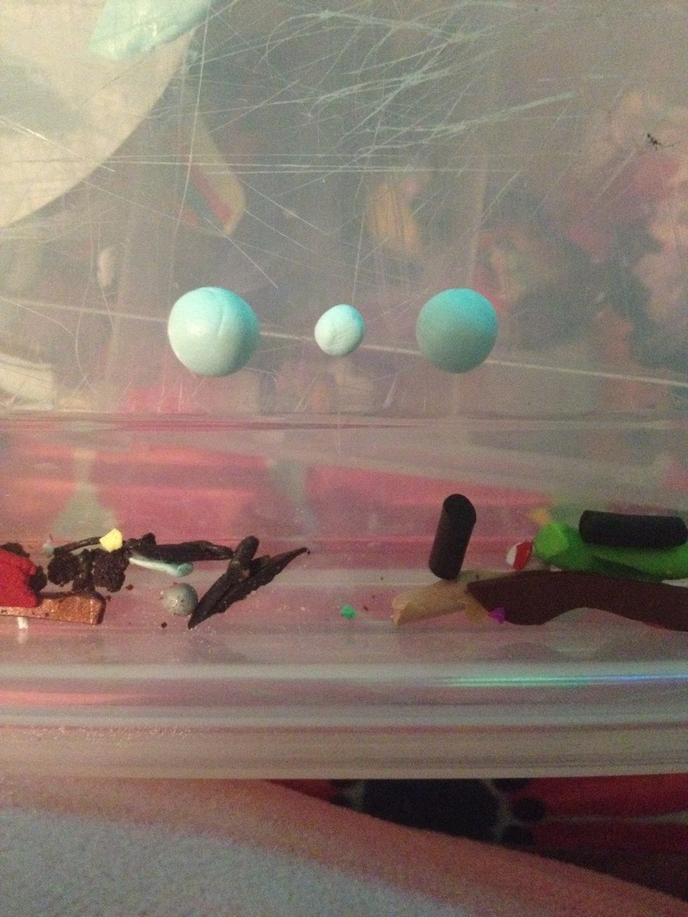 Roll 2 balls the same size then 1 ball a little bit smaller