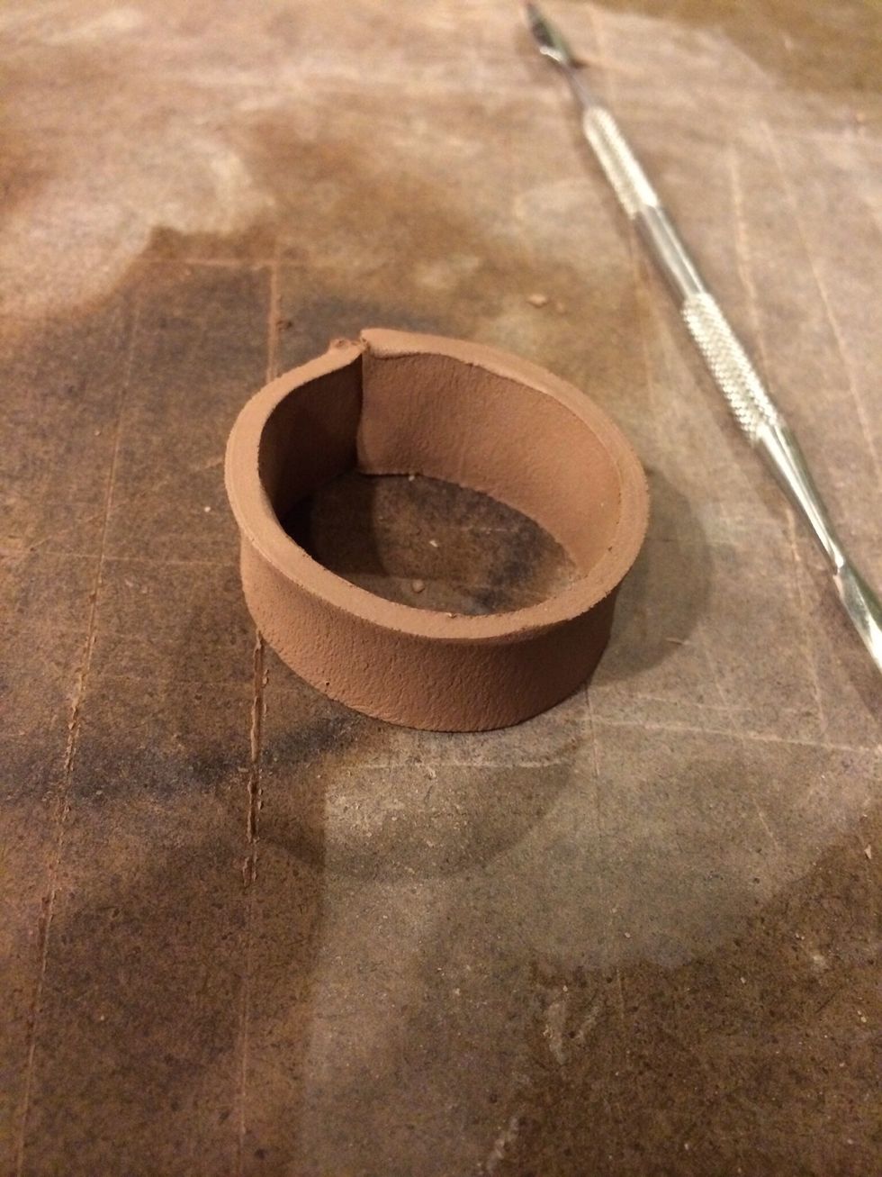 Roll it and clean the seam.