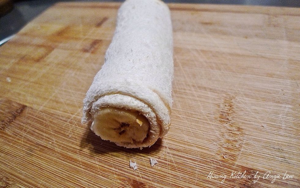 Roll it up firmly.