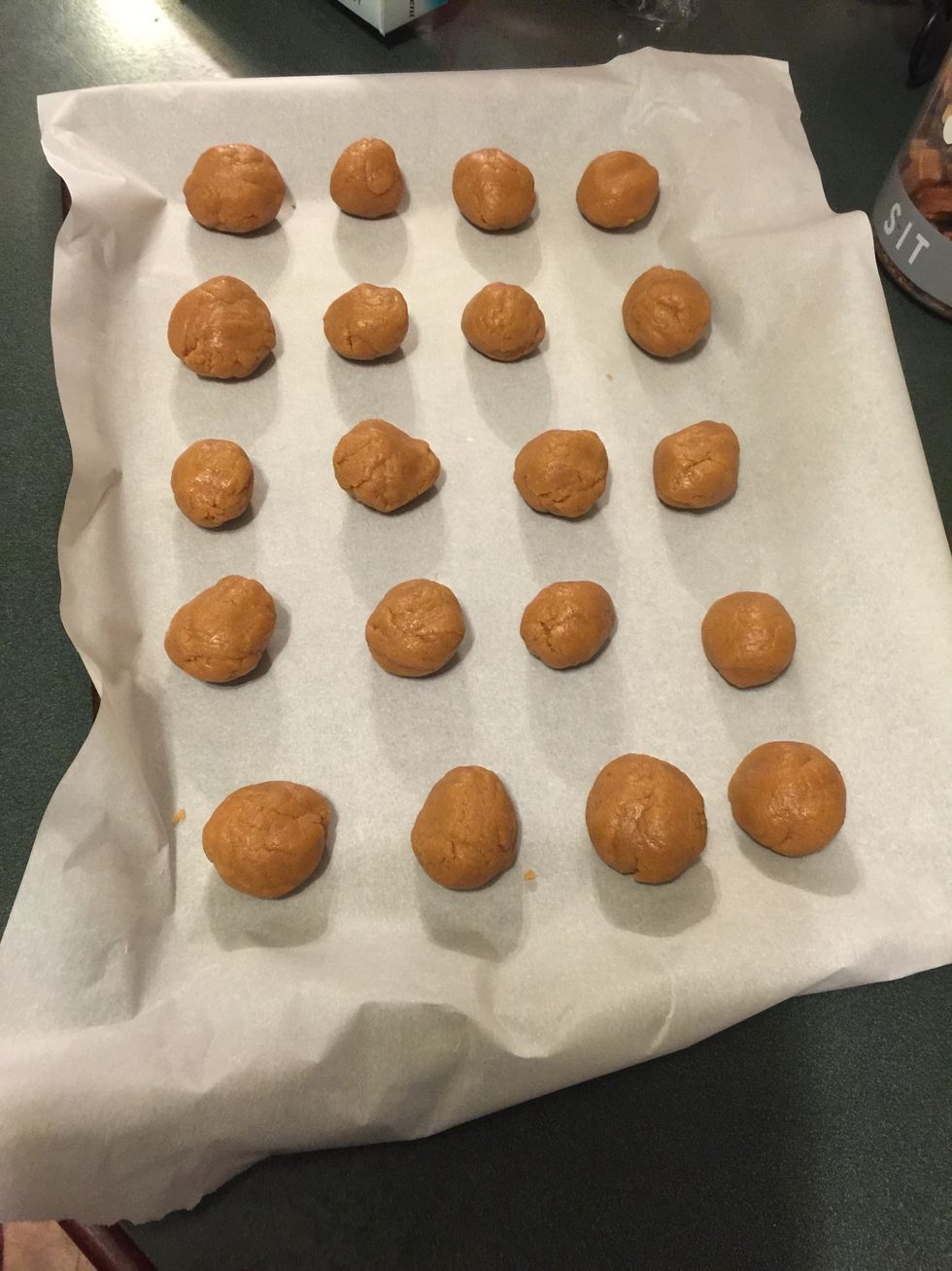 Roll out cookie dough with your hands