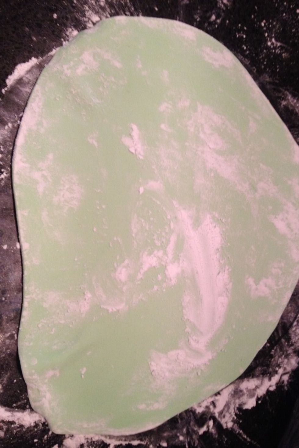 Roll out your fondant lost of corn flower to stop it from sticking