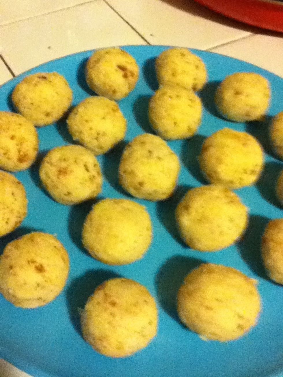 Roll the cake/frosting into little balls - refrigerate for an hour