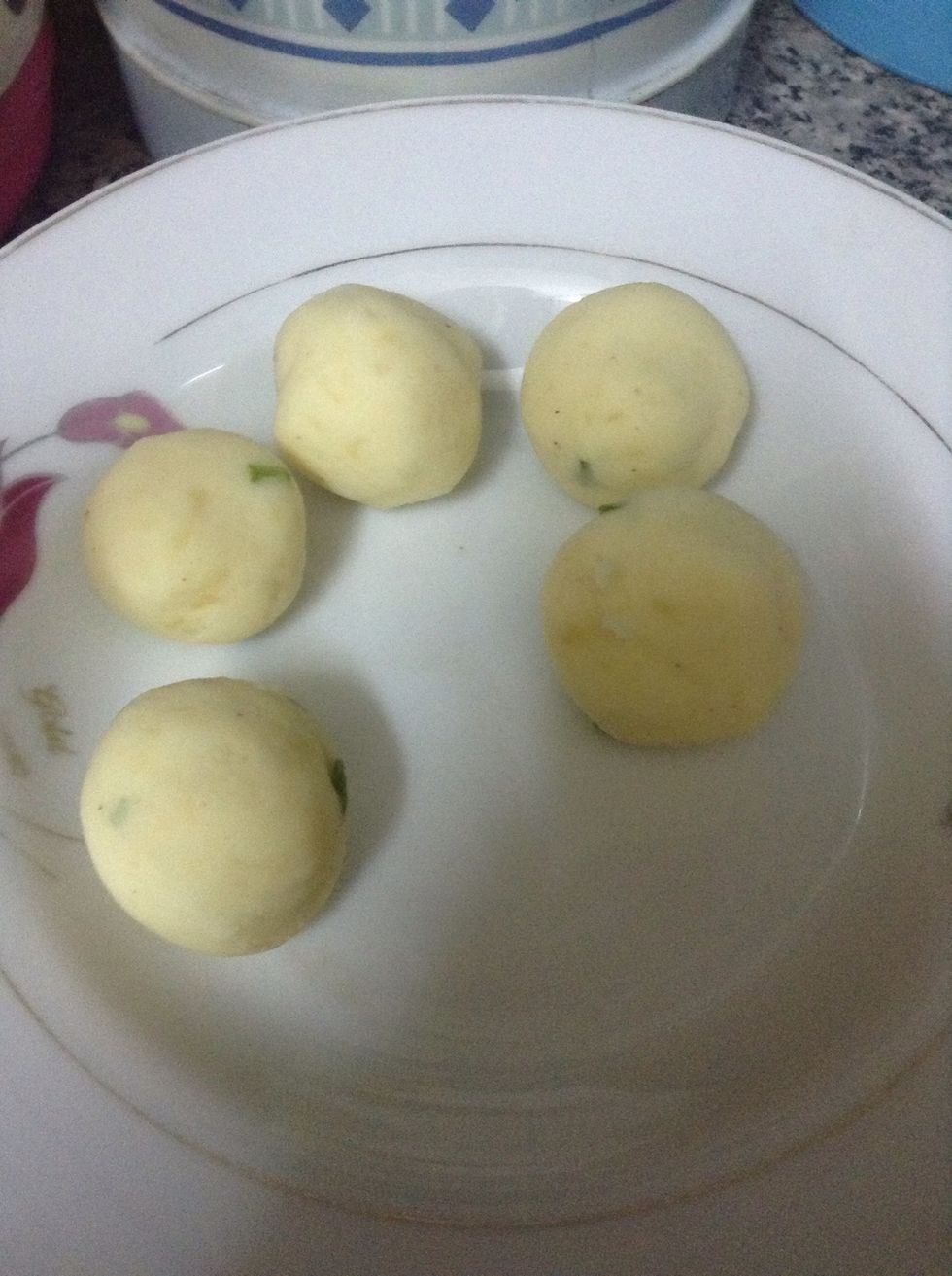 Roll them into small cutie balls ^^