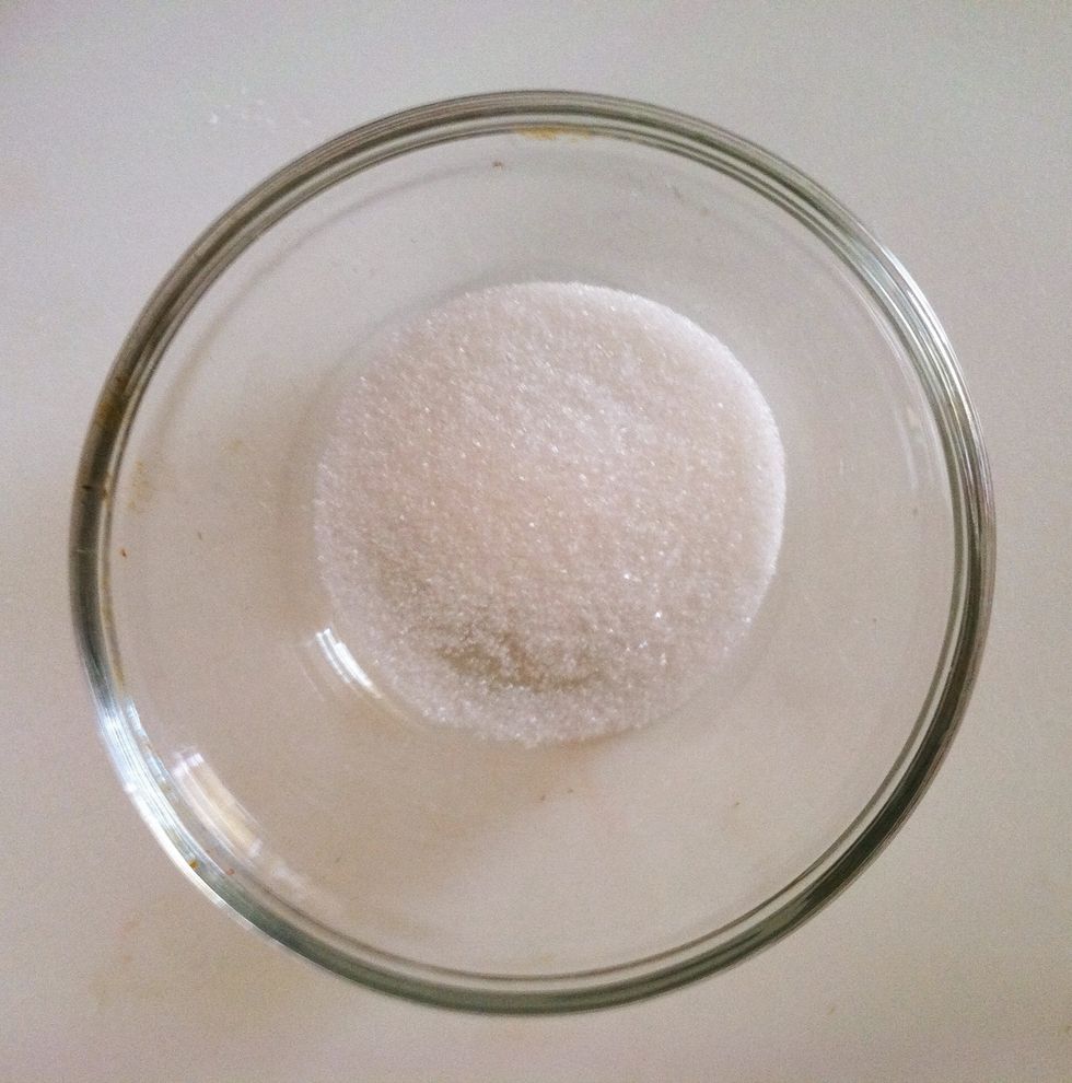 Roll tip of dipped strawberries into sugar to add another texture. Not too much sugar as this sake is sweet.